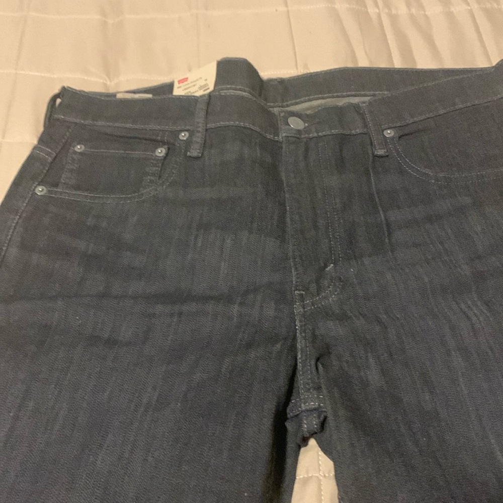 Semi vintage Levi's 569 jeans.